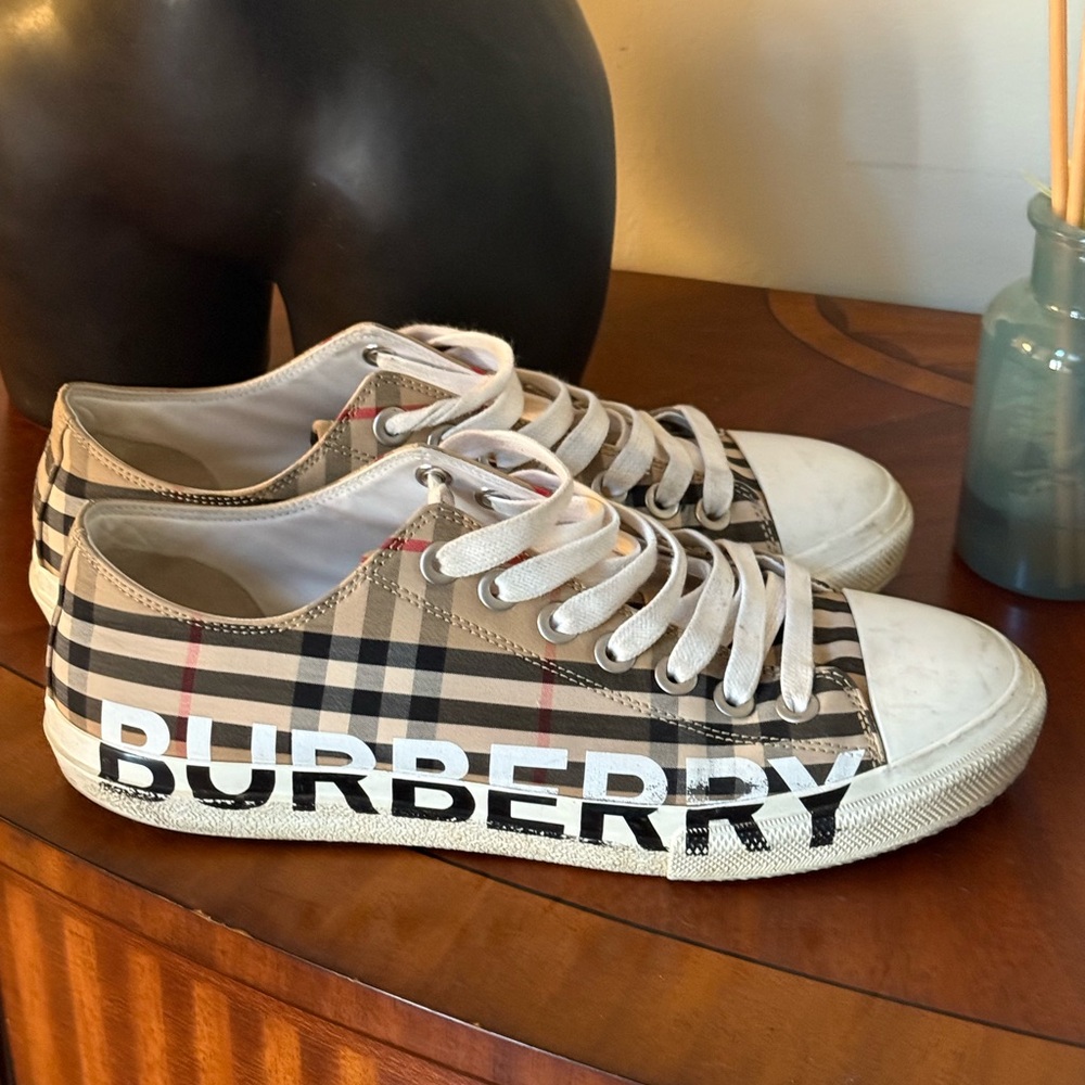 Mens Burberry Size 41.5